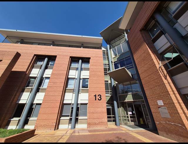 262M² OFFICE TO LET IN WOODMEAD